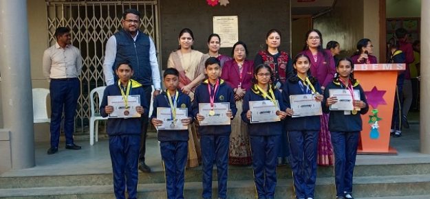 Prize distribution (38)