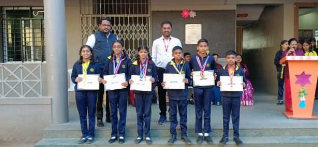 Prize distribution (7)